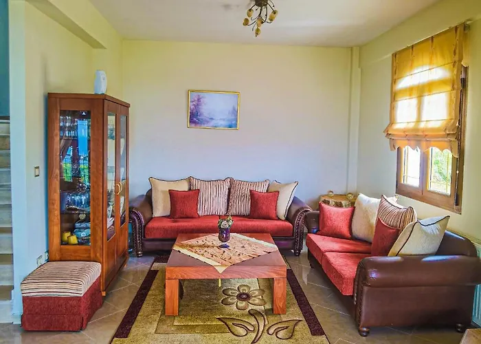 Etheras - Nested Between Nature By Amazing View - 5 Mins From