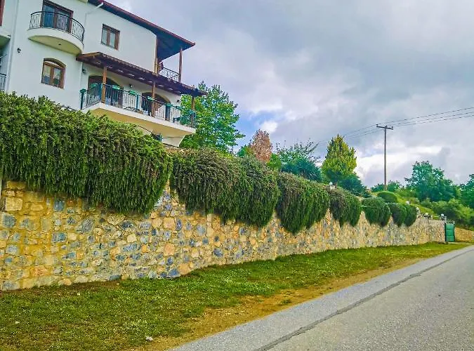 Etheras - Nested Between Nature By Amazing View - 5 Mins From